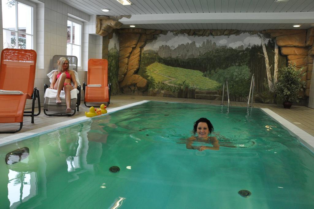 Hotel Gondelfahrt คัวร์ออร์ทโยนส์ดอร์ฟ ภายนอก รูปภาพ