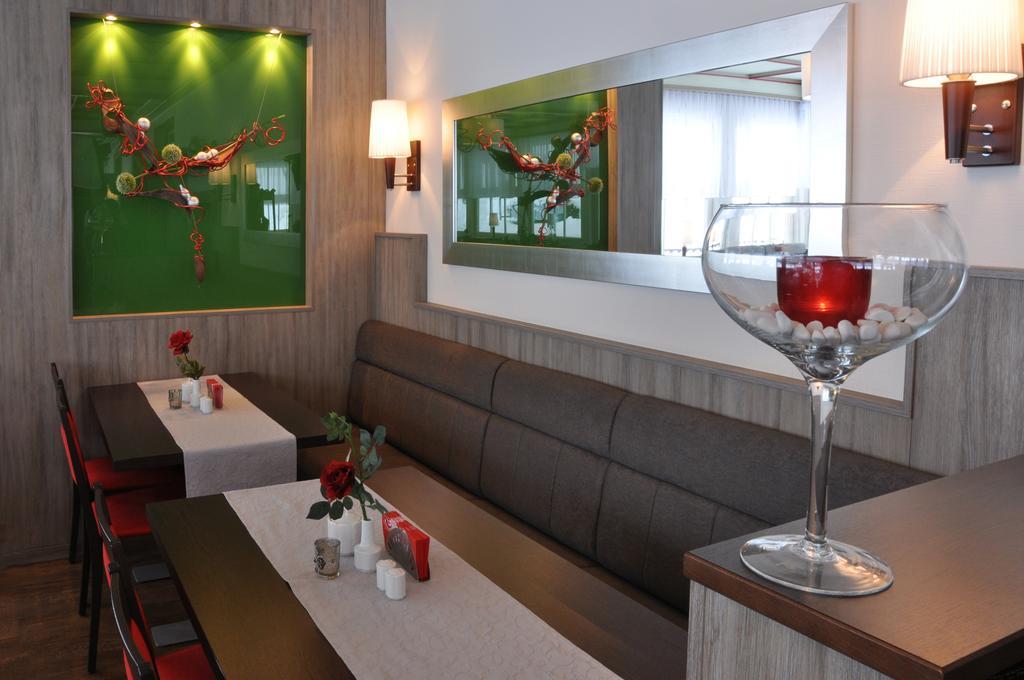 Hotel Gondelfahrt คัวร์ออร์ทโยนส์ดอร์ฟ ภายนอก รูปภาพ