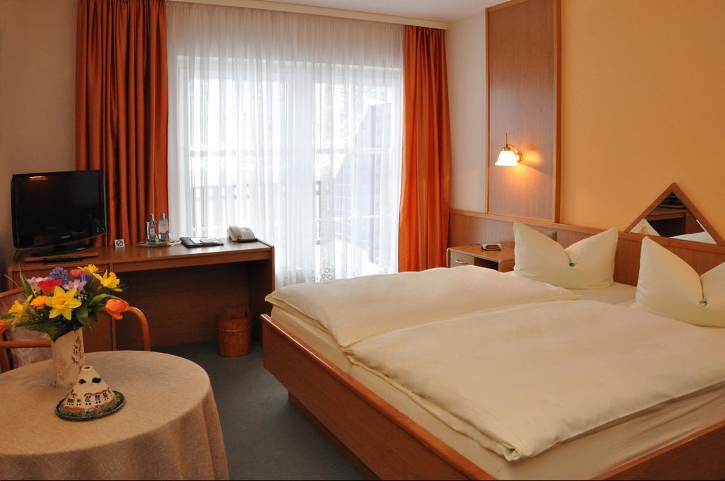 Hotel Gondelfahrt คัวร์ออร์ทโยนส์ดอร์ฟ ห้อง รูปภาพ